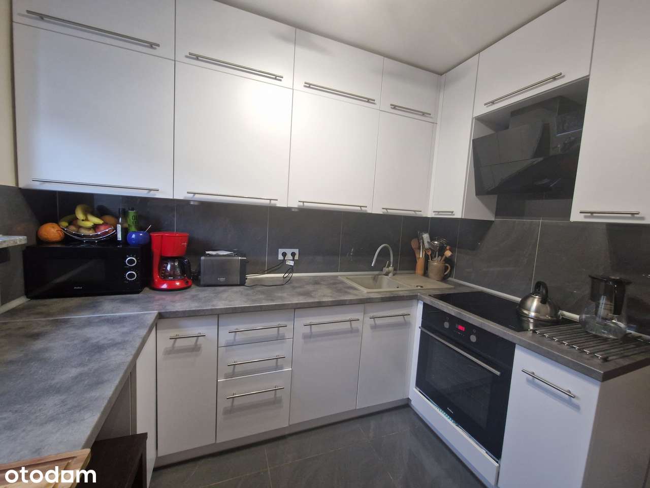 Wyremontowane i wyposażone mieszkanie, 3 pokoje w bloku-9