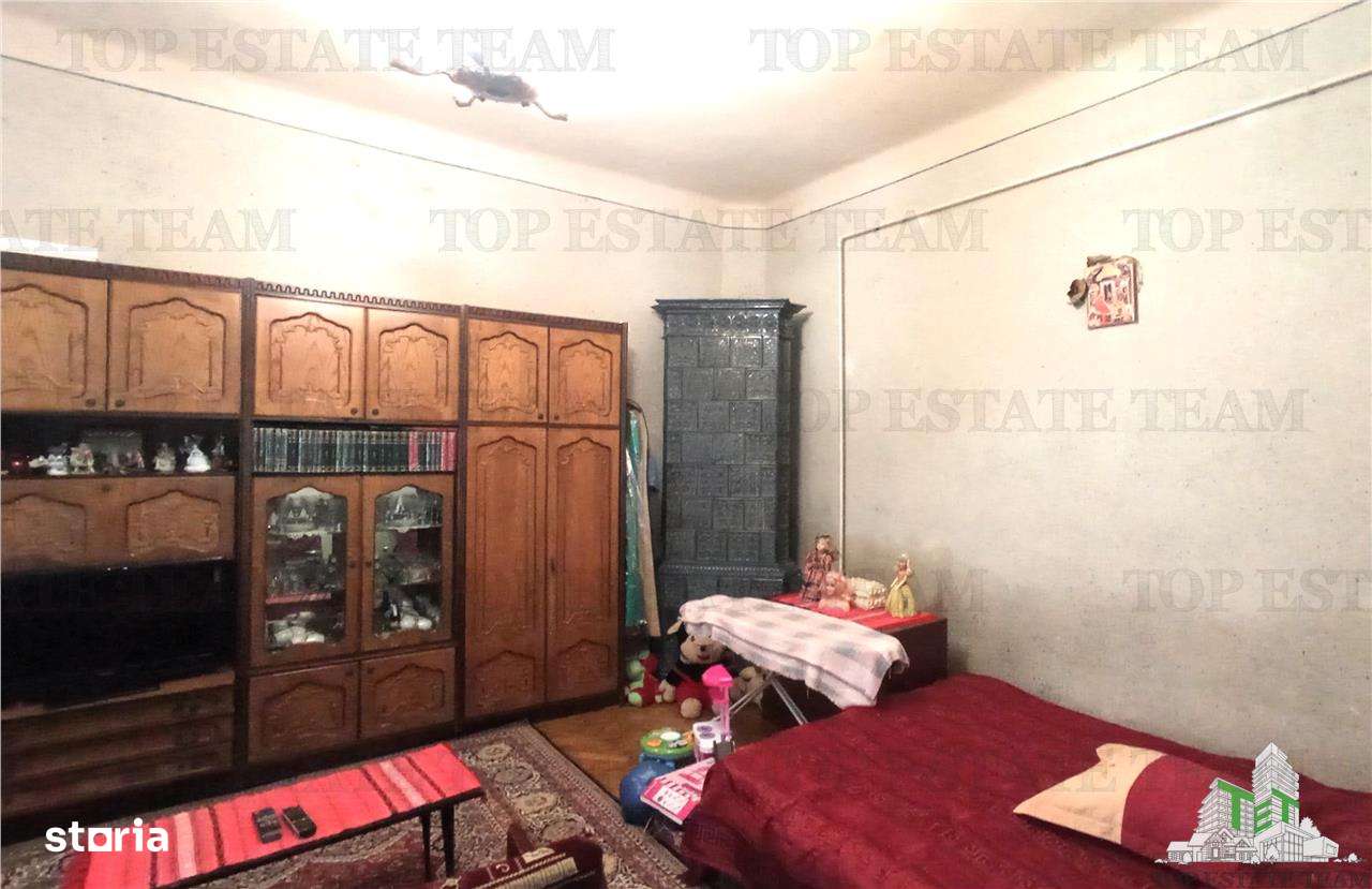 Casa de vanzare in zona Mantuleasa - Imagine principală: 5/20