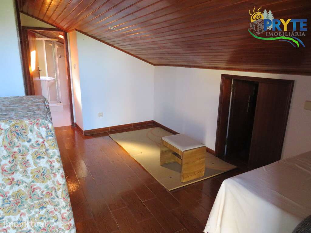 Moradia T5 situada a 10 minutos de Vila de Rei-36