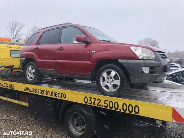 Dezmembrez Kia Sportage 2.0 crdi 113 CP euro 3 an 2005 - 2