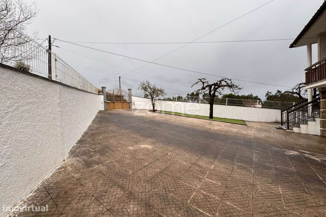 Moradia com Piscina, Quintal e Conforto Total a 8 km de Viseu-36