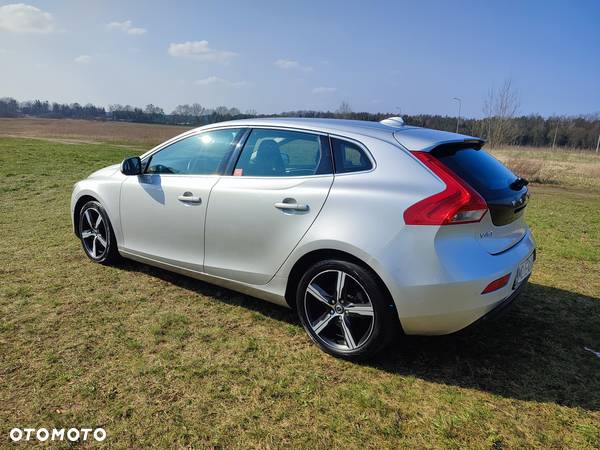 Volvo V40 D2 Summum - 4