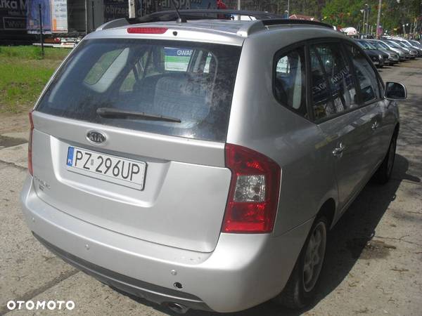 Kia Carens 2.0 EX - 3