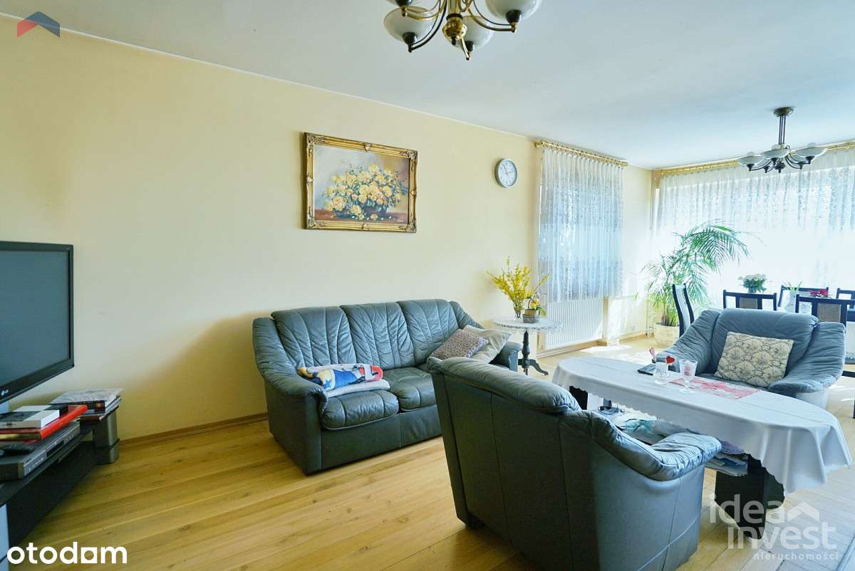 Duży dom w zabudowie bliźniaczej z potencjałem-12