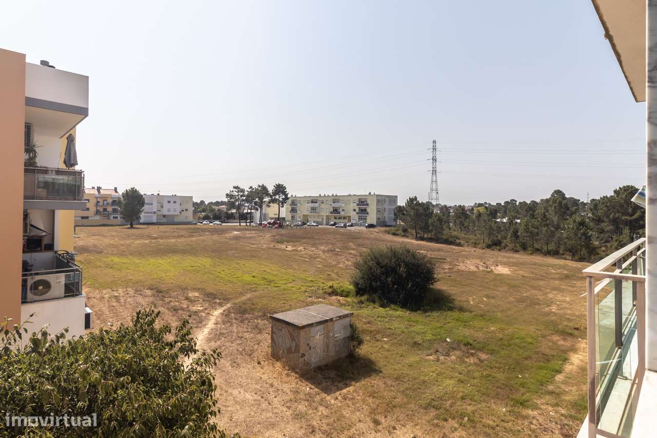 Moderno apartamento T3 com parqueamento e arrecadação-8