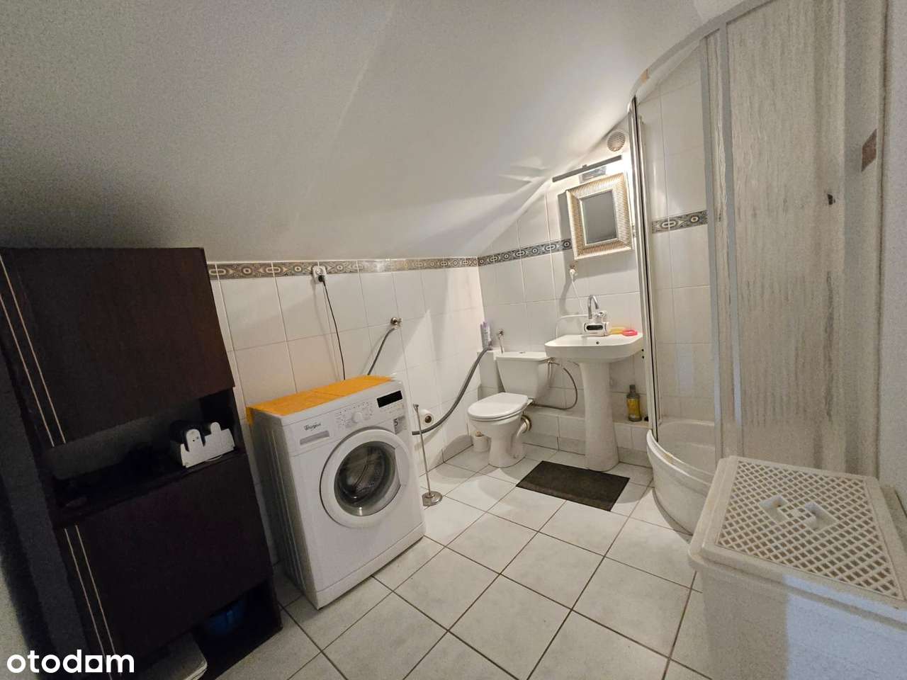 Wolnostojący dom w bardzo dobrej lokalizacji!-15