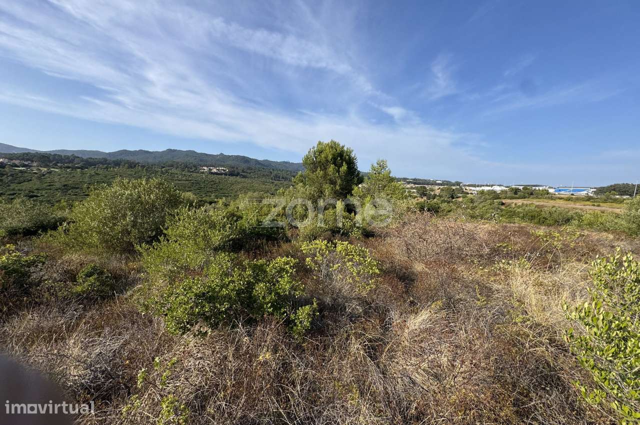 Terreno em Penha Longa 3.480m2 - Grande imagem: 4/7