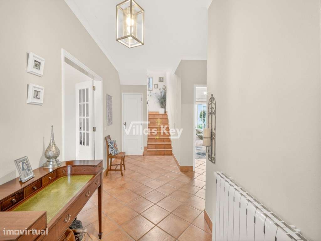 Moradia com 4 quartos, piscina, garagem, jardim e muito charme em L... - Grande imagem: 4/48