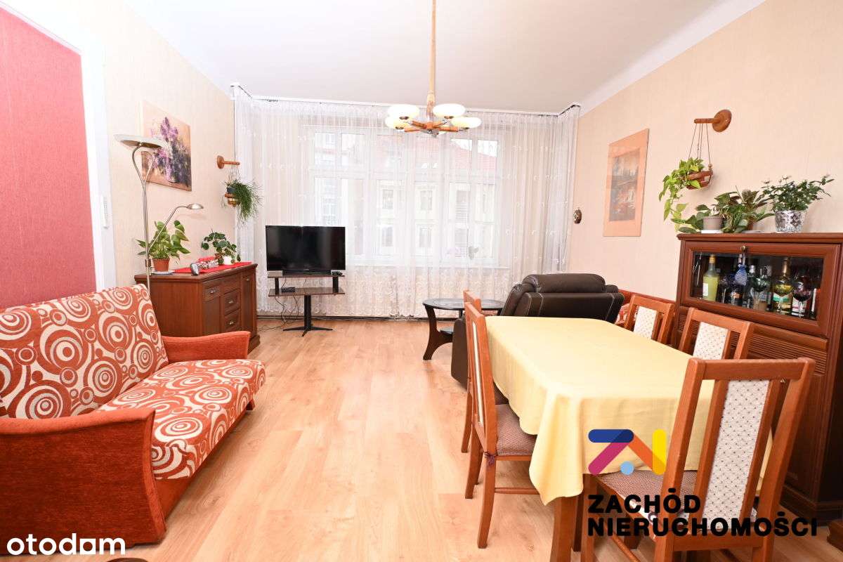 Całe piętro w kamienicy w centrum miasta-4