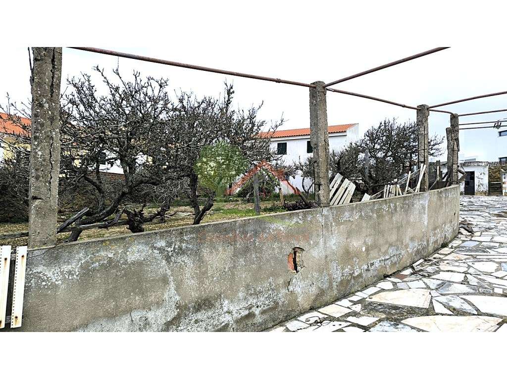 Quintinha para reconstruir com vista mar-4