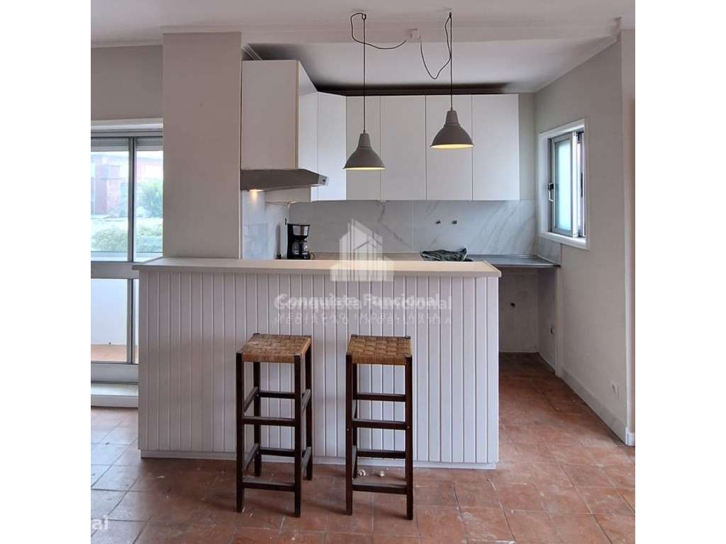 Oportunidade de negócio em Ramalde Duplex T1+1 .-5