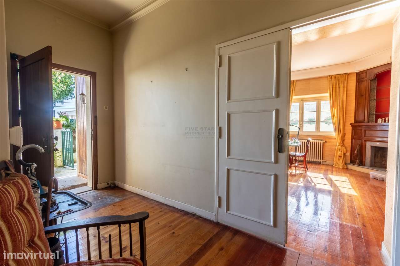 Moradia Estoril Cascais Vista Mar para renovar T6-58