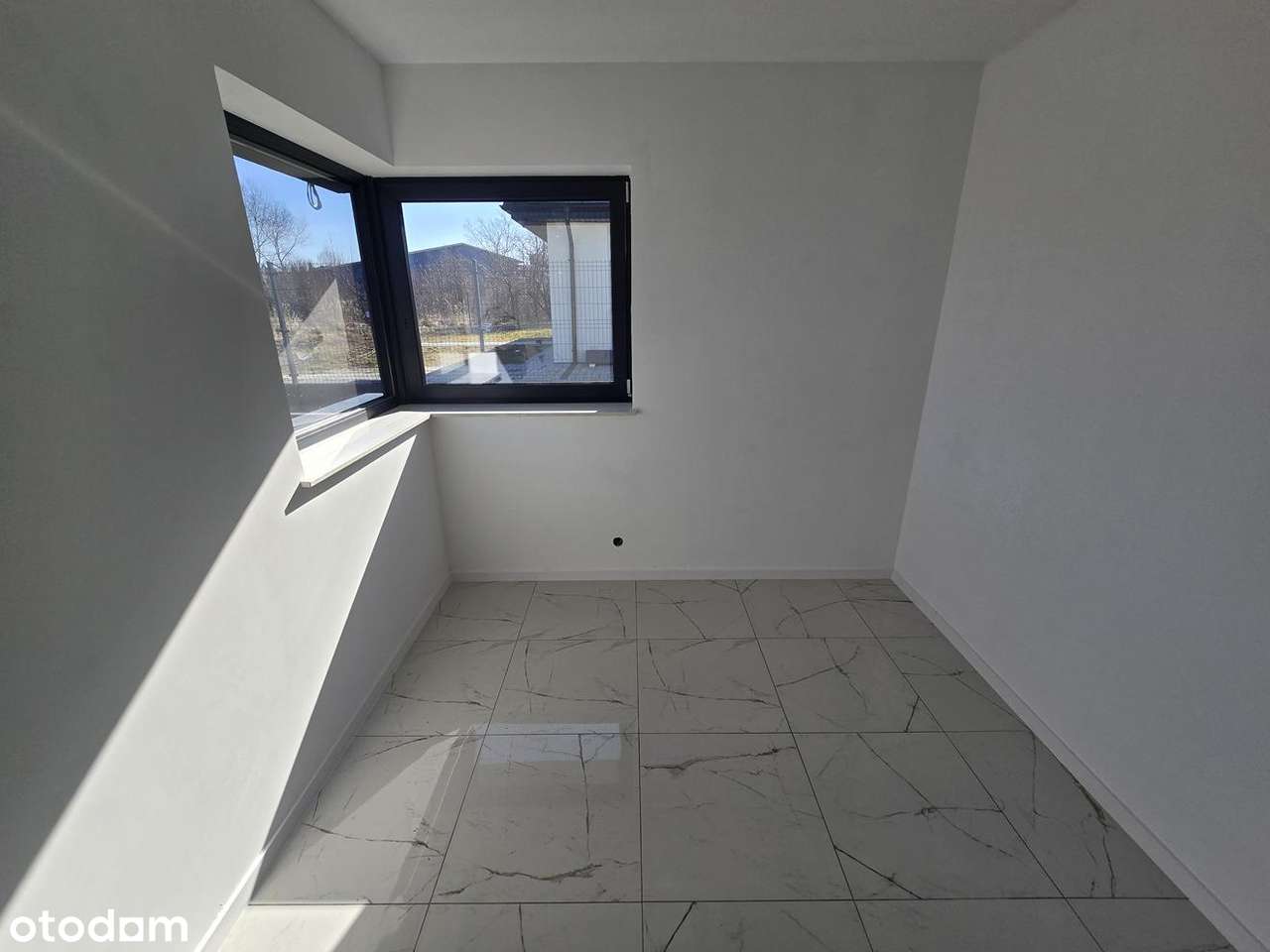 NOWY DOM WOLNOSTOJĄCY, WYKOŃCZONY-10