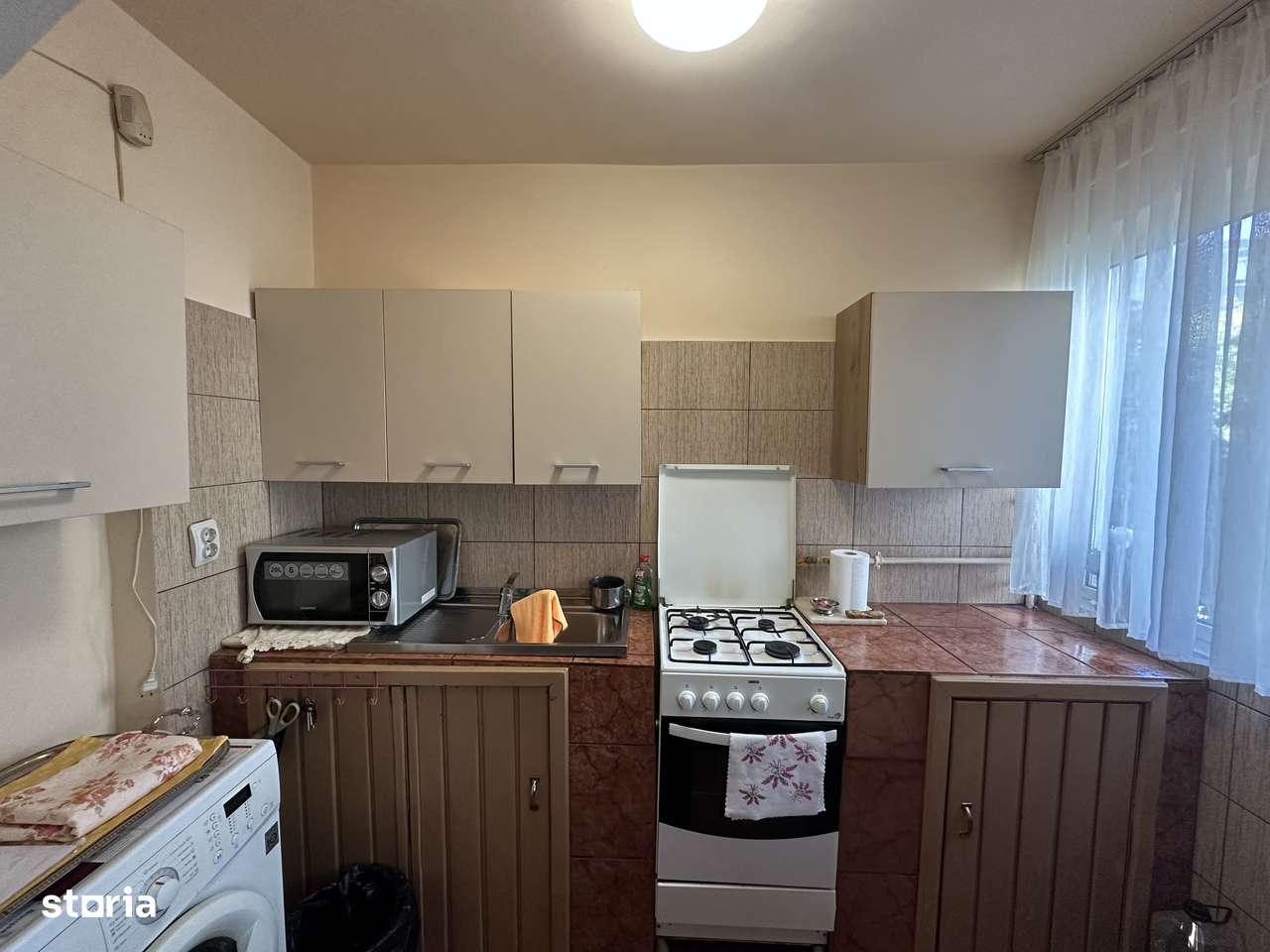 Agentia imobiliara VIGAFON vinde apartament 3 camere Malu Rosu-6