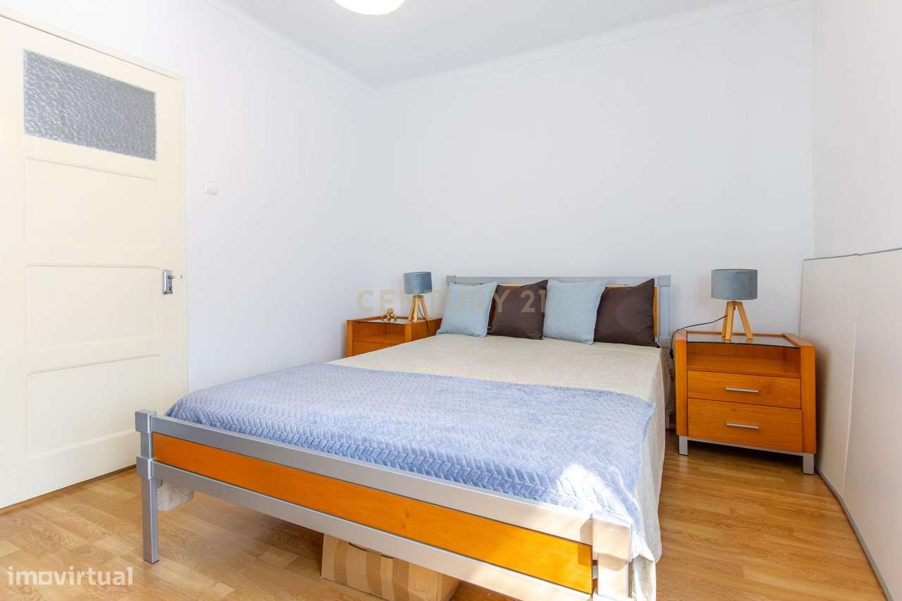 Casa Renovada em Setúbal com Vista Panorâmica-9