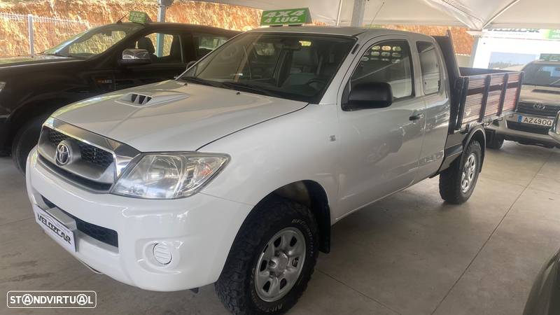 Toyota Hilux 2.5 D-4D 4WD CE CM - 3