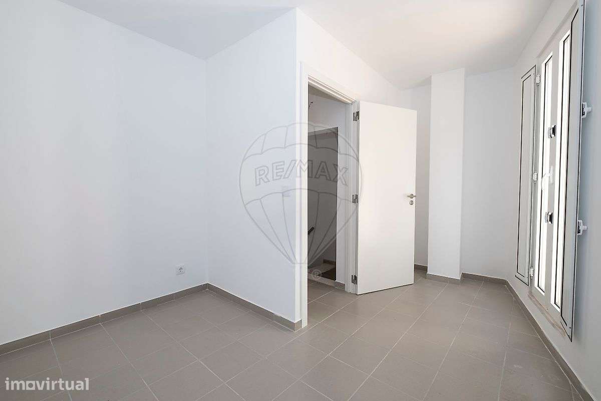 Moradia T2 para venda-9