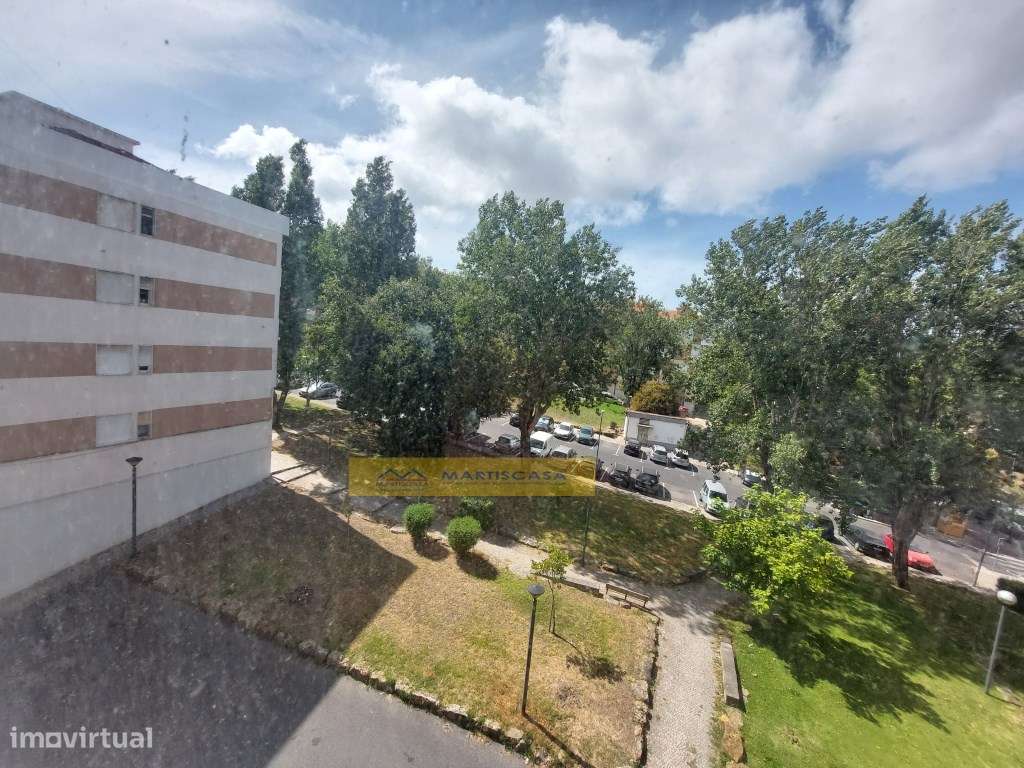 Apartamento 3 assoalhadas c/ varanda e arrecadação Serra das Minas ...-16