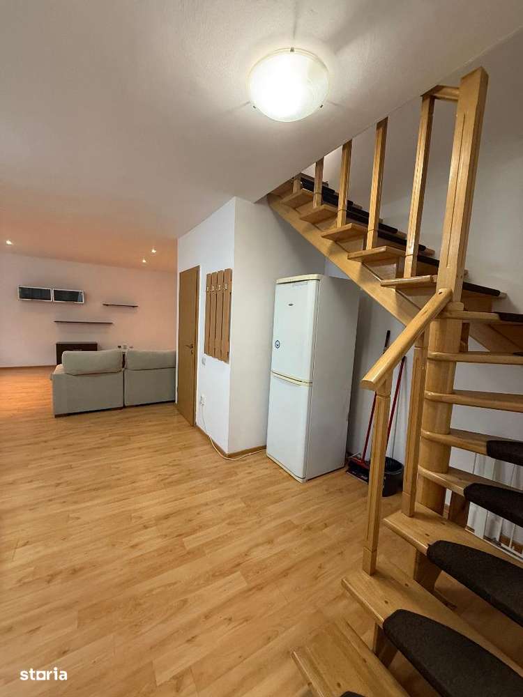 De vanzare Apartament 3 camere cu scara interioara, zona Tolstoi. - Imagine principală: 3/15