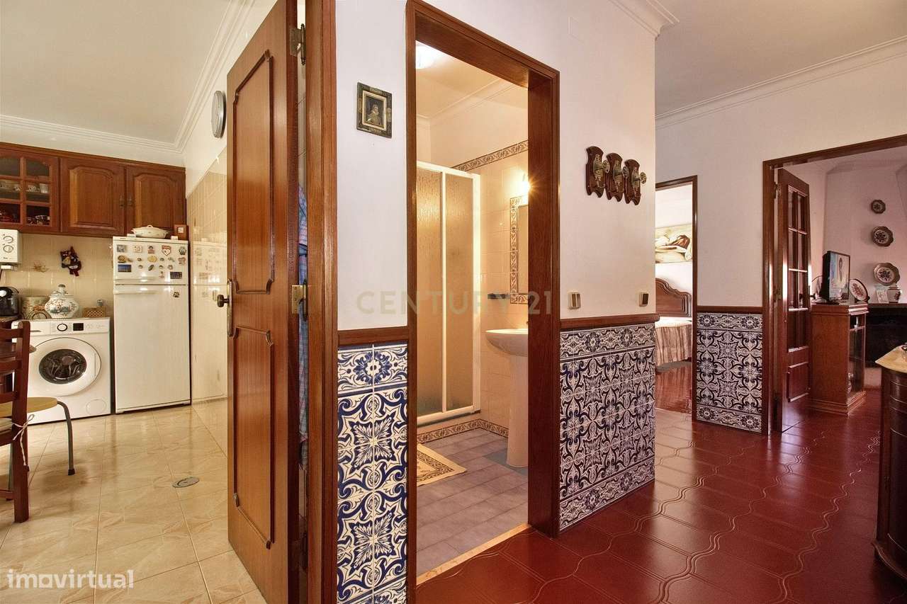 Moradia Independente T4 em Porto Salvo - Grande imagem: 5/30