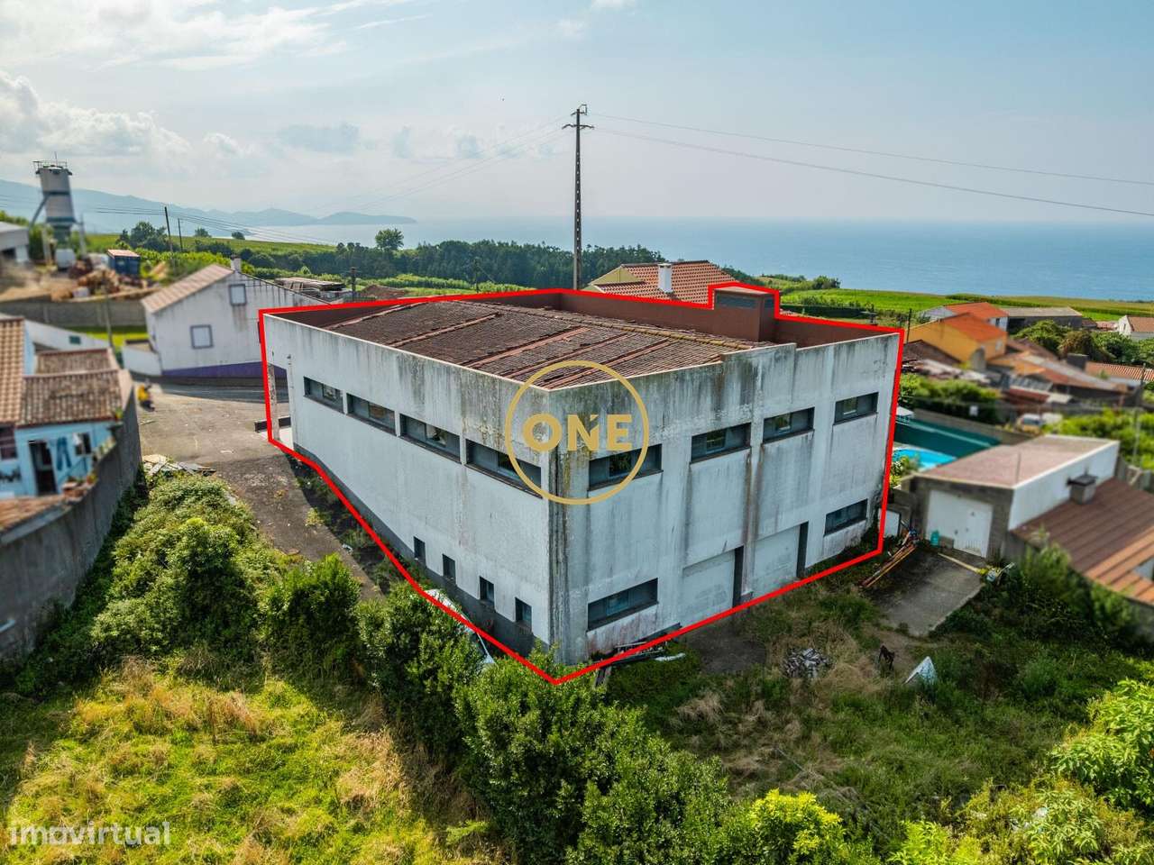 Estabelecimento Comercial em Fenais da Ajuda - Grande imagem: 2/5