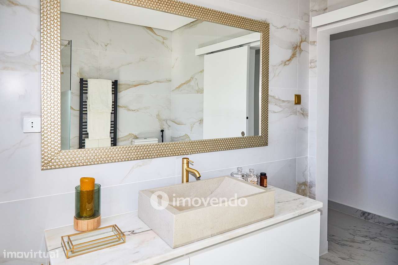 Andar de moradia T2 totalmente remodelado, em Reguengos de Monsaraz-16