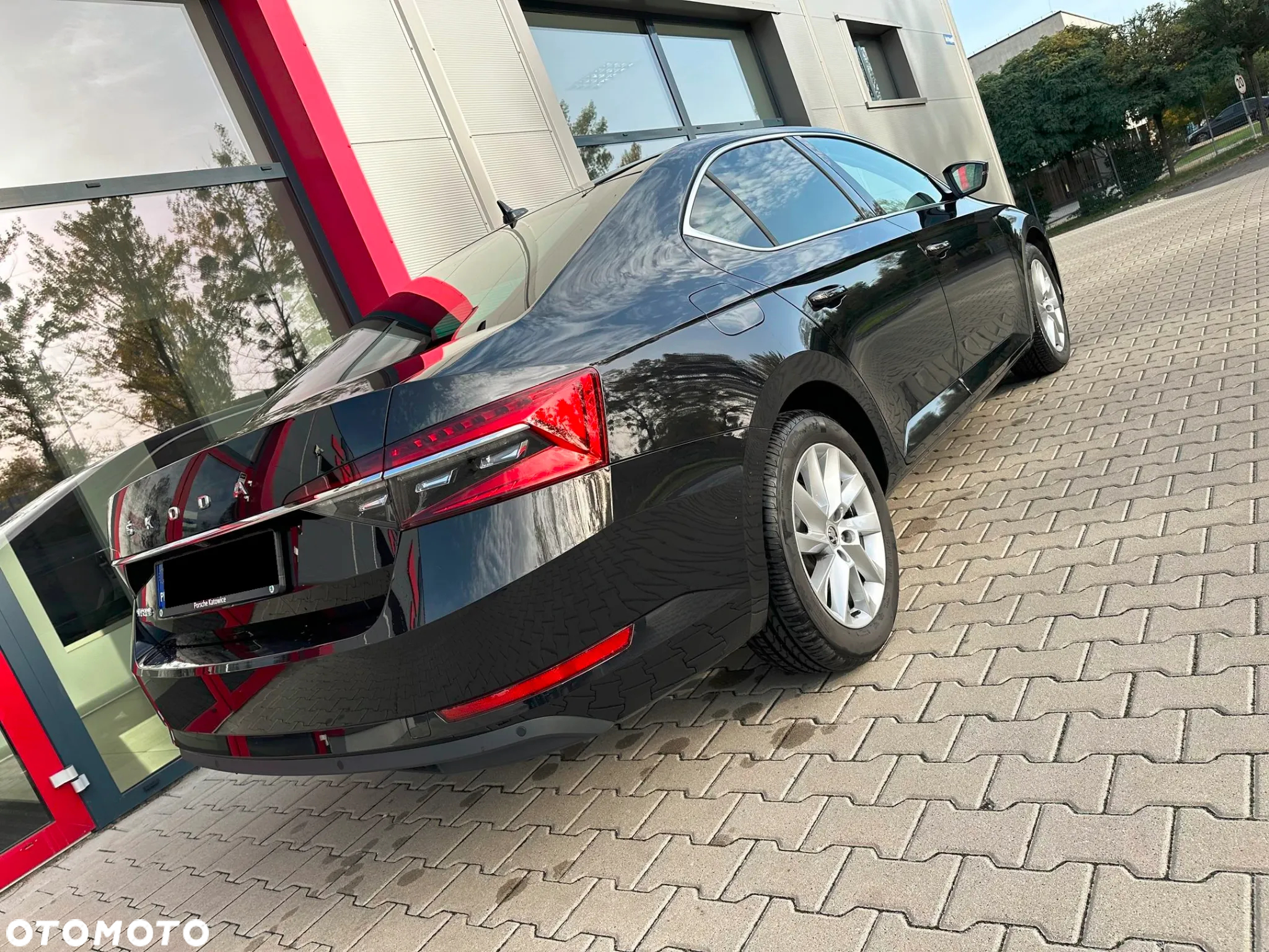 Skoda Superb 2.0 TDI SCR Style DSG - 3