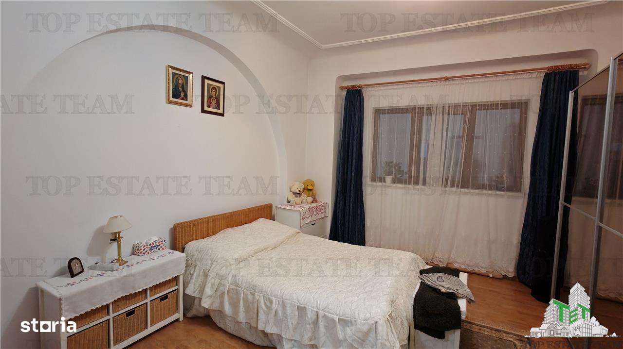 Apartament de 3 camere ultracentral, cladire interbelica (solida) etaj - Imagine principală: 3/20