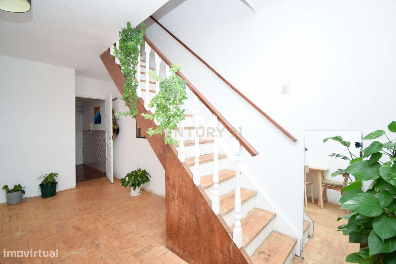 T2 duplex com sótão nas Pedralvas, Benfica-6