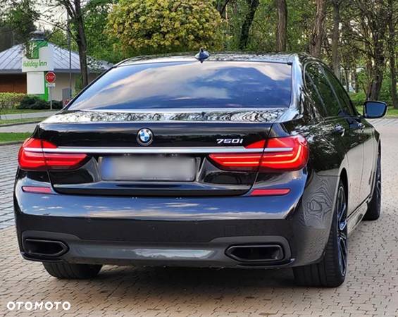 BMW Seria 7 750Li - 11