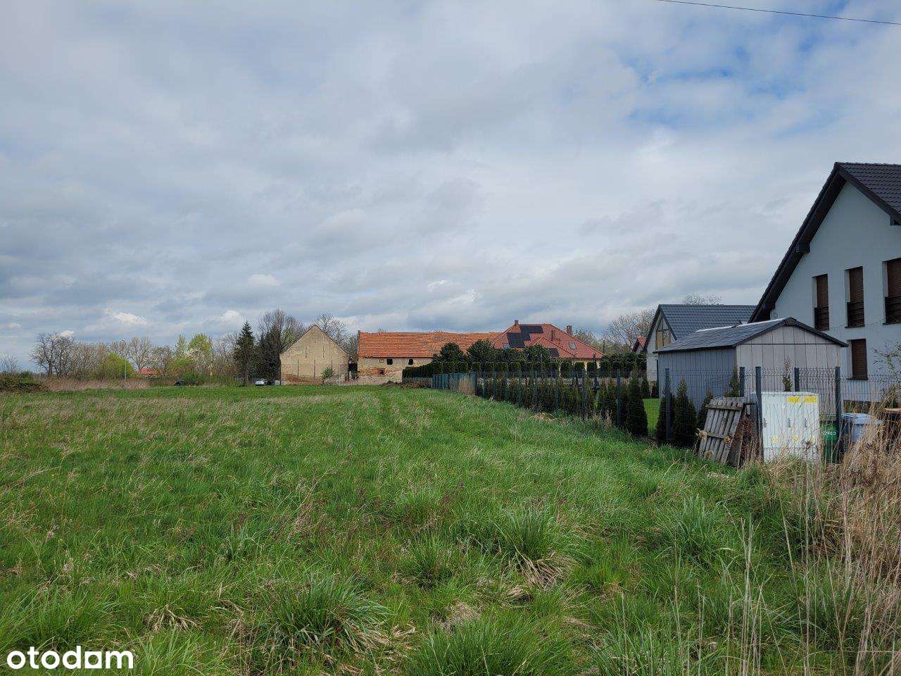 Działka budowlana 1200 m² z dostępem do mediów-7