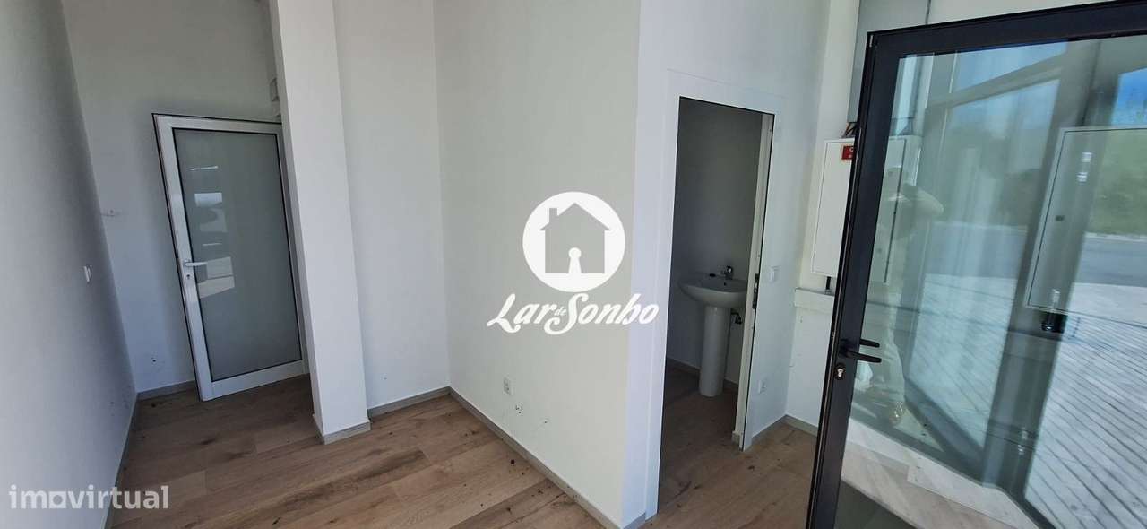 Excelente pavilhão em Barcelos - Grande imagem: 2/25