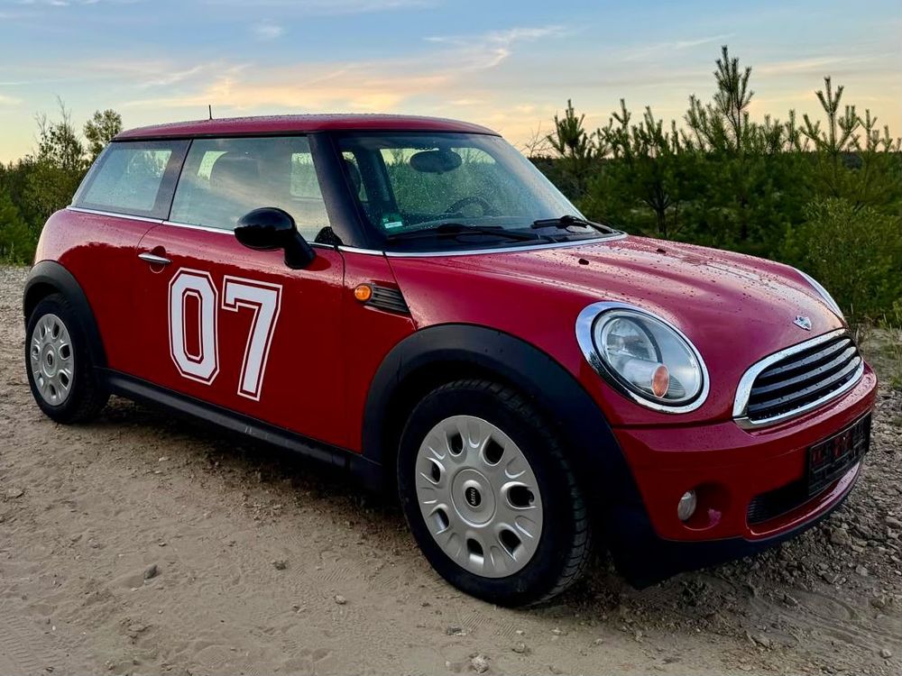 Mini One Standard 2010
