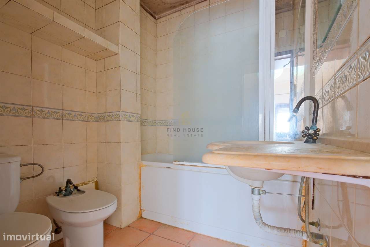 Vende-se Apartamento T3 no centro do Barreiro-13