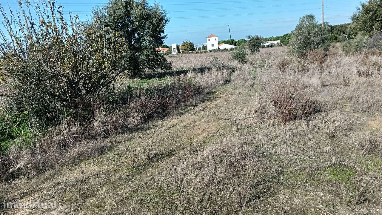 Terreno rustico com 24.200 m², com área urbana-12