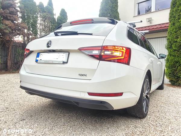 Skoda Superb 2.0 TDI 4x4 DSG Sportline - 17