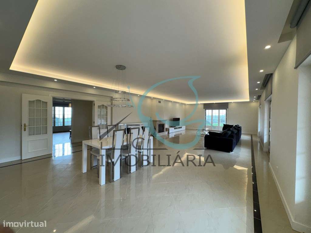 Moradia T5 com Vista para a Serra em Alenquer-51