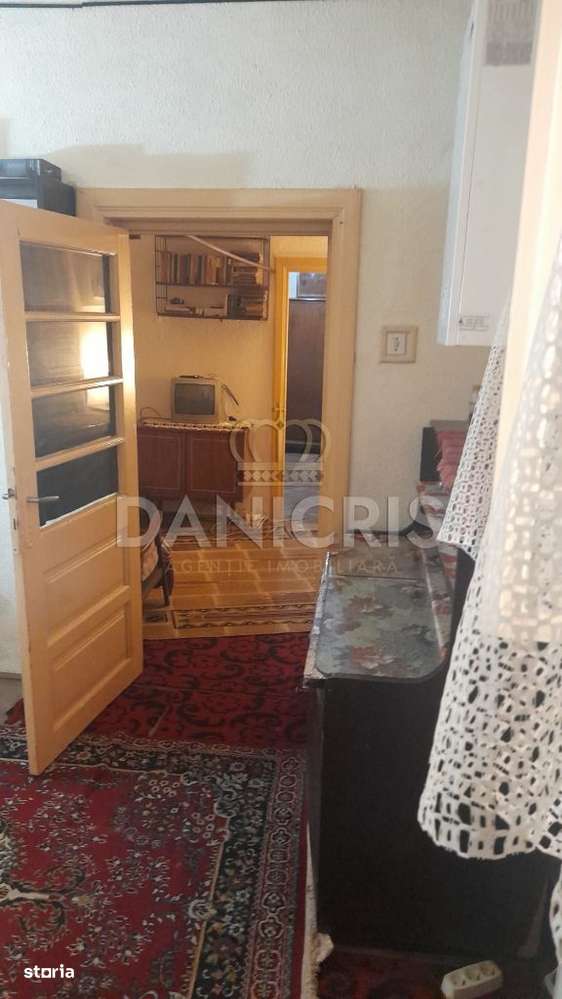 Centru, casa batraneasca, renovabila - Imagine principală: 3/16