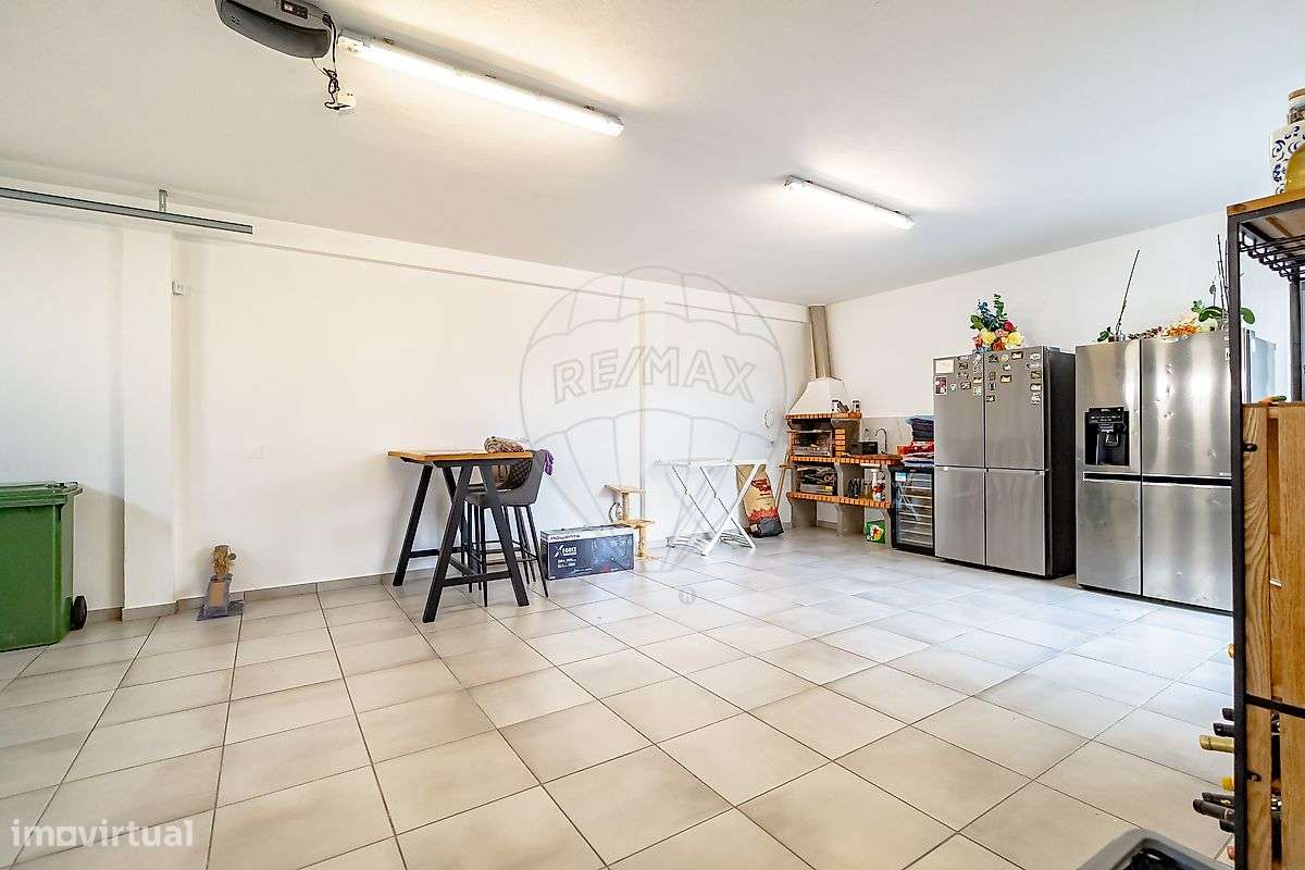 Moradia T4 para venda-6