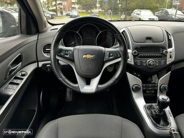 Chevrolet Cruze SW 1.7 VCDi LTZ - 11