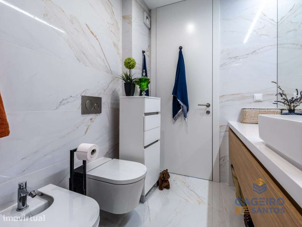 Apartamento T2 na Primeira Linha de Mar - Avenida Marginal, São Mar...-21