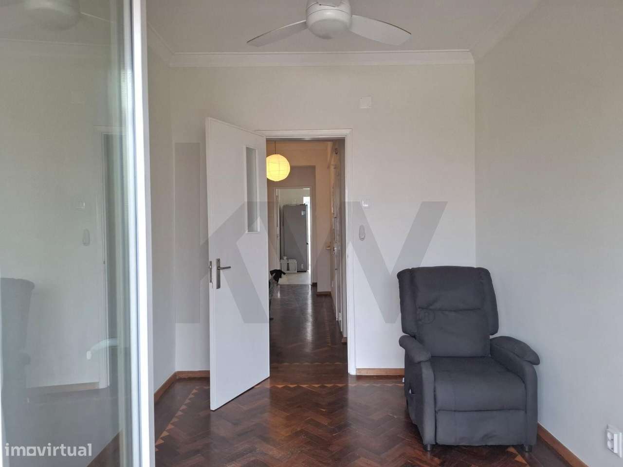 Arrendamento: Apartamento T3 Renovado | prédio com elevador | Av. prin - Grande imagem: 5/35