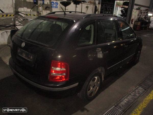 Carro MOT: AUB CXVEL: FCV SKODA FABIA I COMBI (6Y) FASE 1  2001 1.4I  16V 100CV 5P PRETO GASOLINA - 3