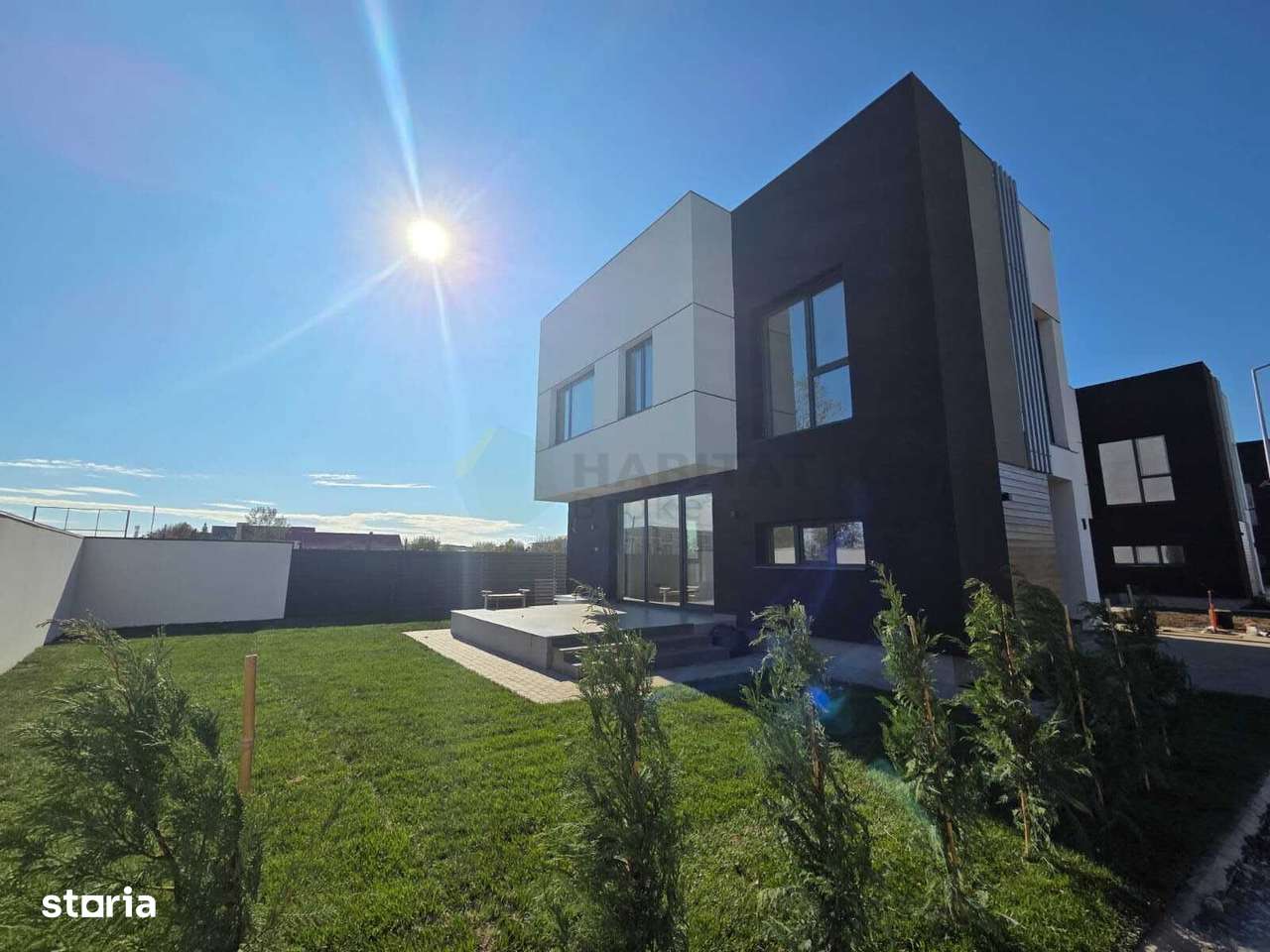 Casa Smart Tunari/ Panouri fotovoltaice/ Ventiloconvector/ Pompa caldu - Imagine principală: 4/20