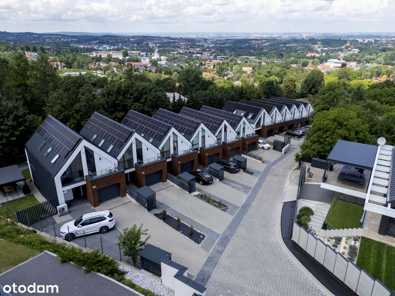 Przeszklony i nowoczesny dom (125 m²) z widokiem na Kraków i Wieliczkę