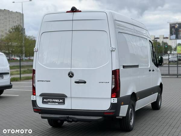 Mercedes-Benz Sprinter - 6