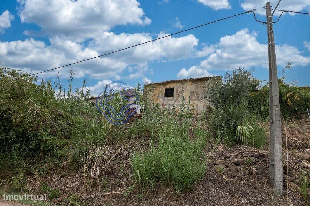 Moradia térrea T1 em Vidais, Caldas da Rainha para reconstruir-6
