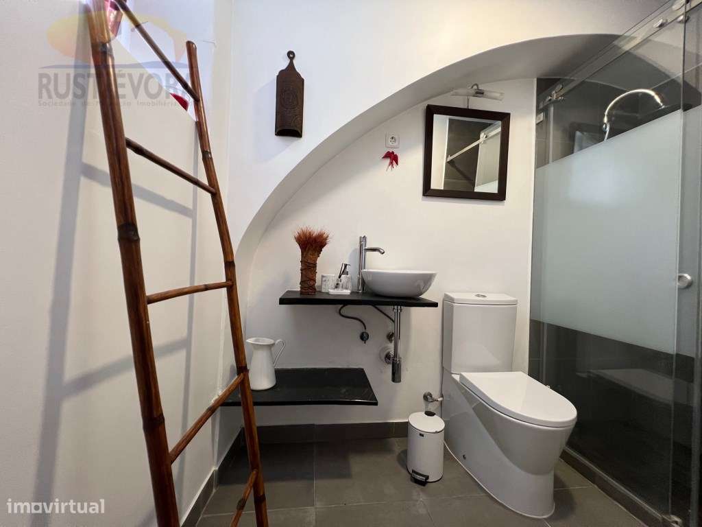 Quinta com 16 ha, com 4 Moradias Unifamiliares, piscina e várias ár...-33