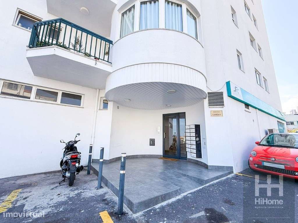 Apartamento T3 com garagem, centro Funchal, vista mar, serra e cidade.-24