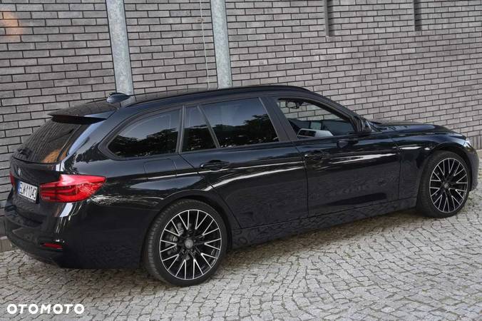 BMW Seria 3 320d Touring xDrive - 8